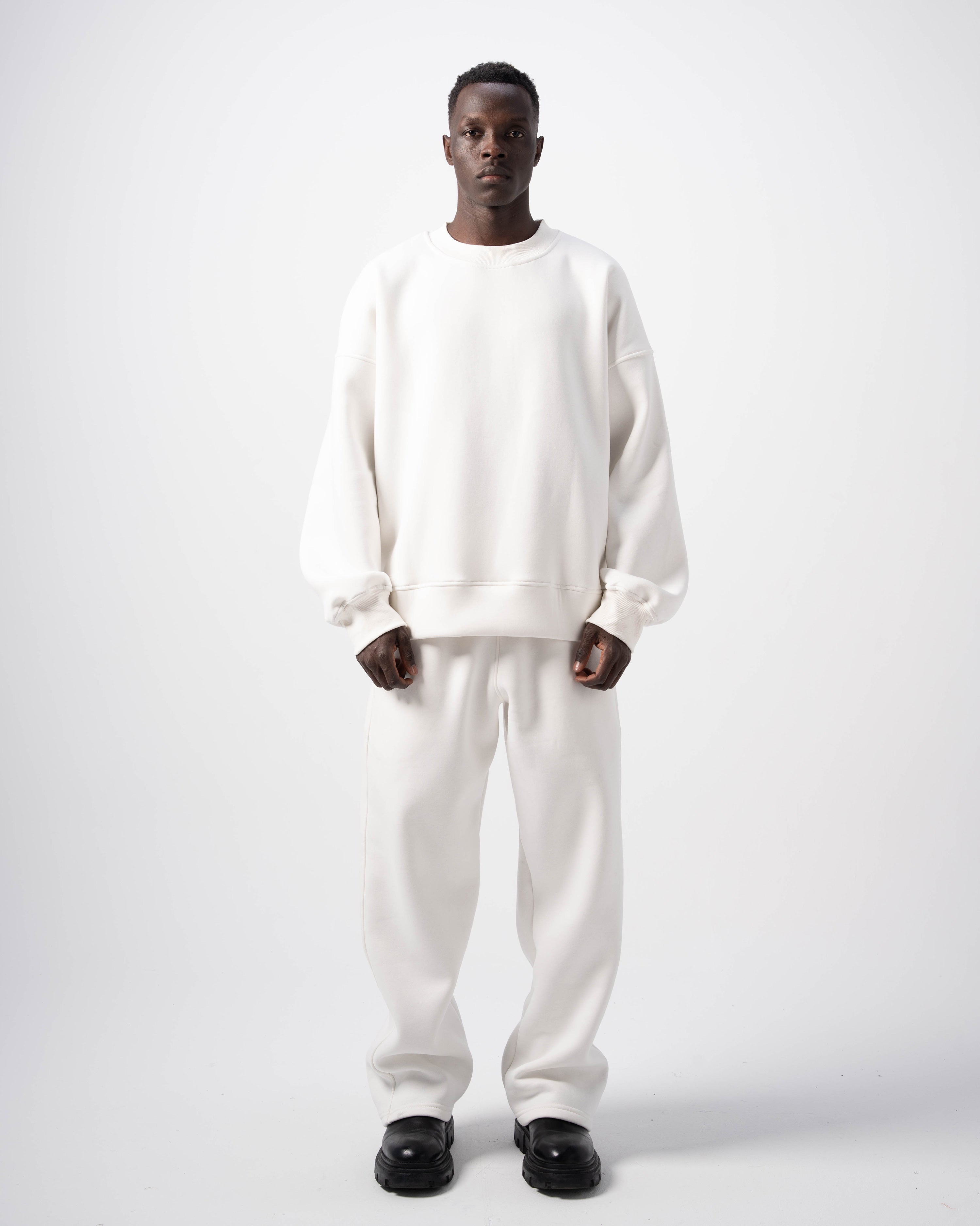 OFF WHITE CREW NECK