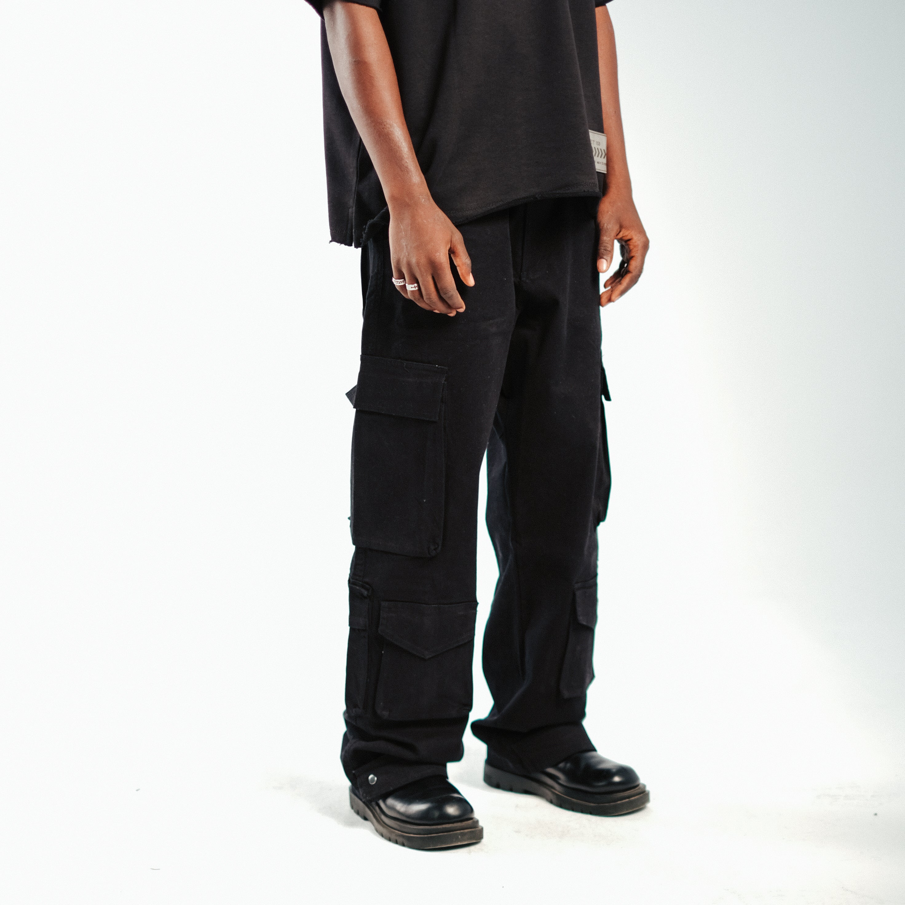 STREET 153 BLACK CARGO